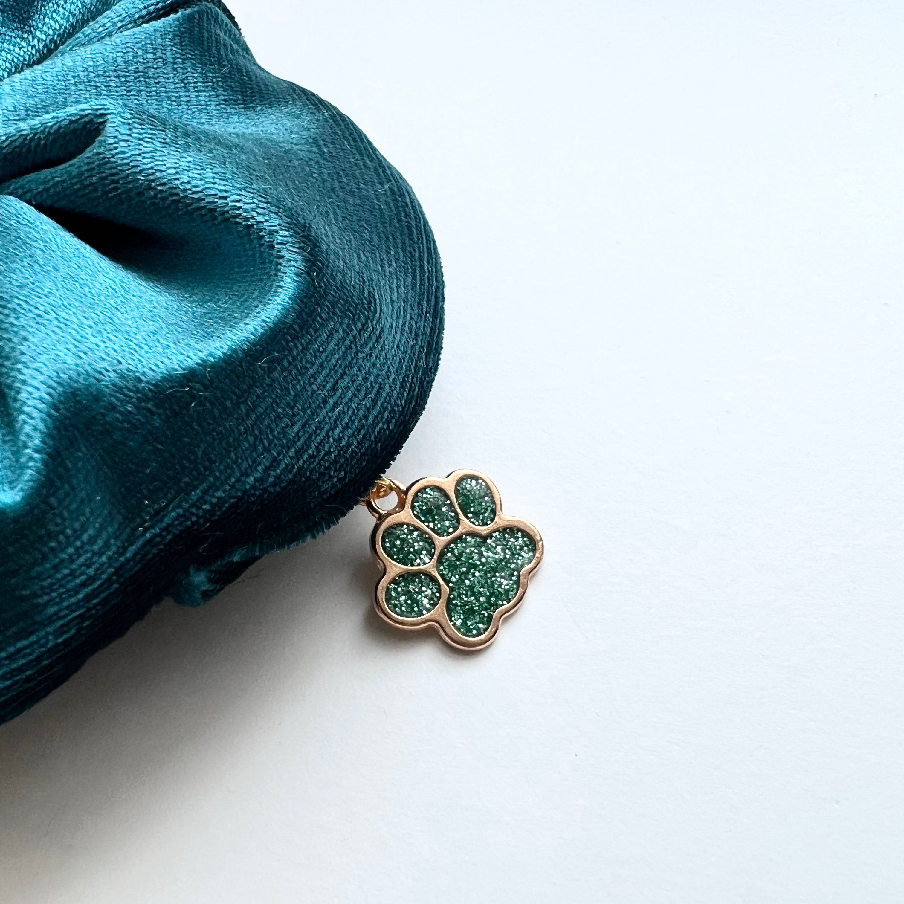 Velvet Secret Pocket Scrunchie with Gem Charm – Hidden Zipper Hair Tie