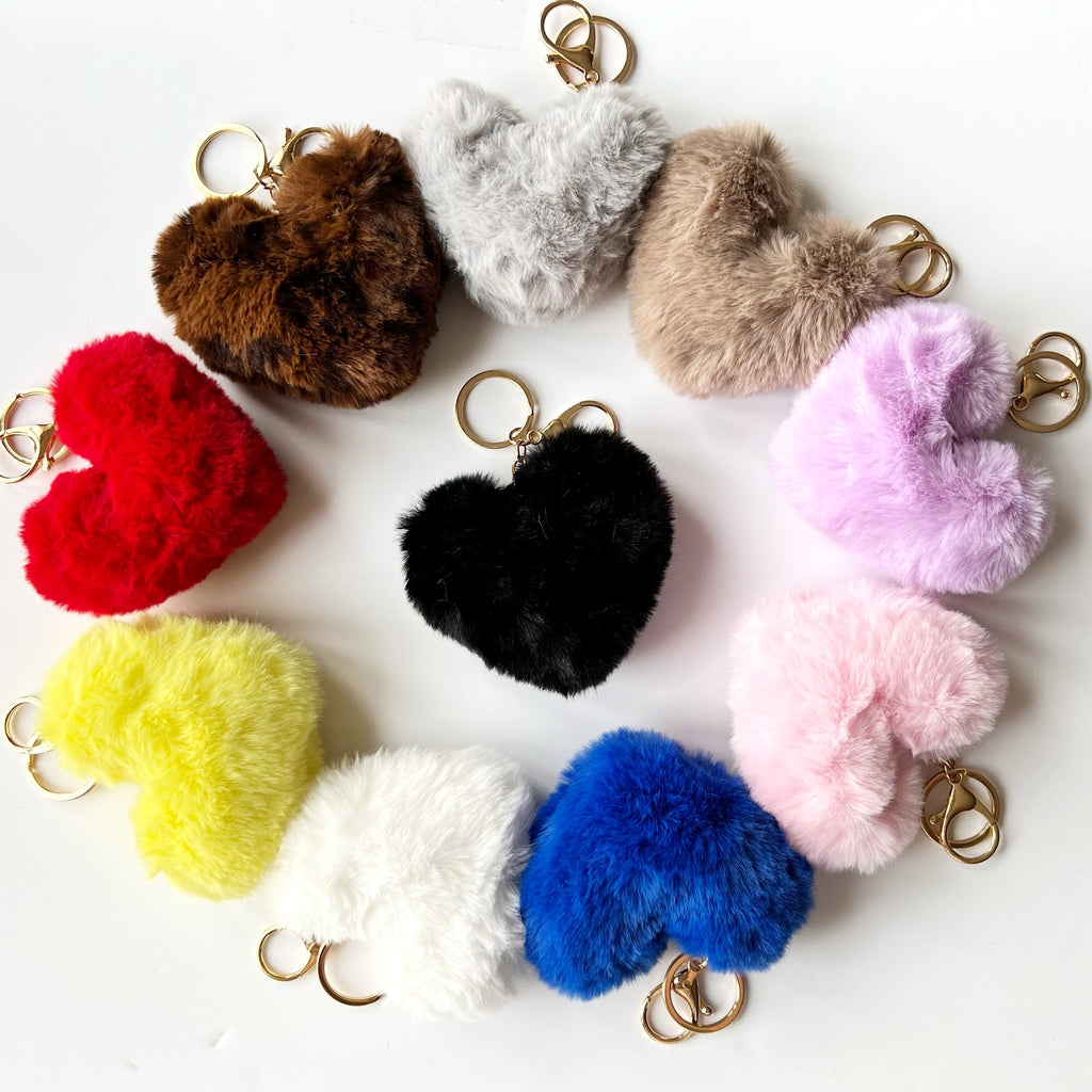 Fluffy Heart Keychain – Soft Faux Fur Bag Charm in Multiple Colours