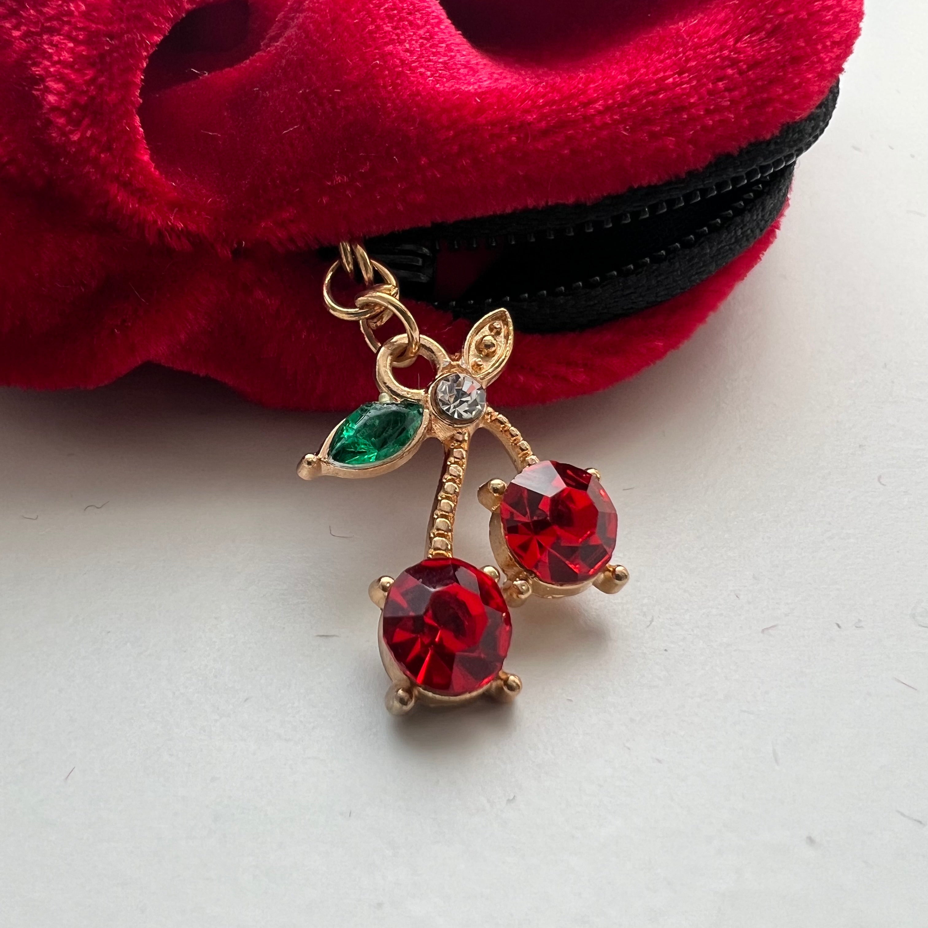 Velvet Secret Pocket Scrunchie with Gem Charm – Hidden Zipper Hair Tie