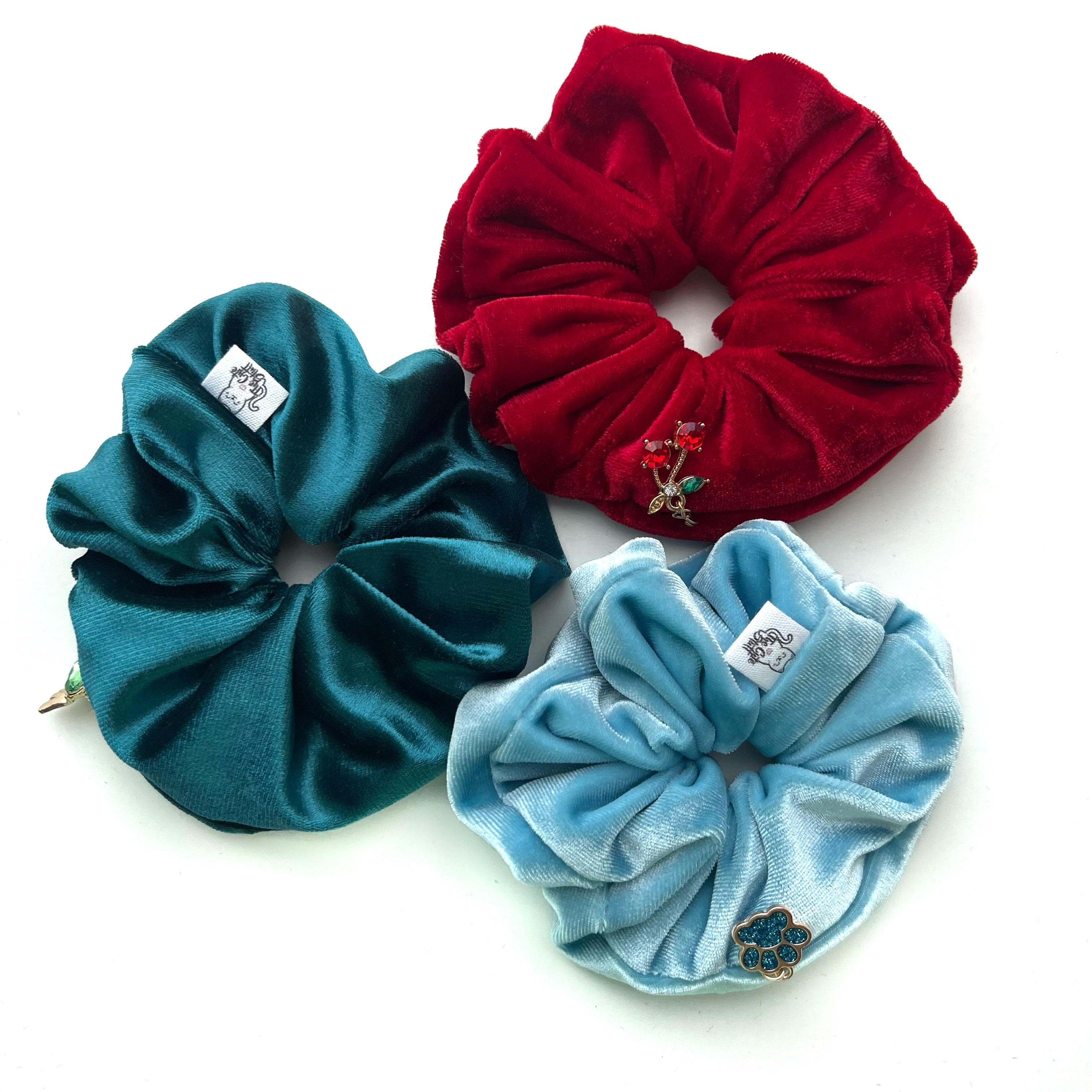 Velvet Secret Pocket Scrunchie with Gem Charm – Hidden Zipper Hair Tie